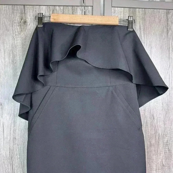 Chelsea 28 Dress Sz 6 Strapless Ruffle Neckline Crepe Peplum Sheath Black Color - Picture 4 of 10